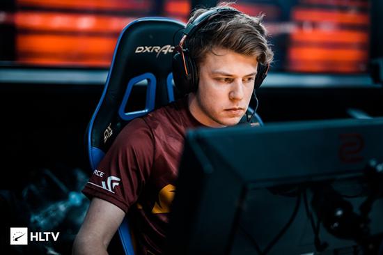 Duke酒桶爆破助xiye塞拉斯弑君疯狂毒刺 宁王队1-0微笑队